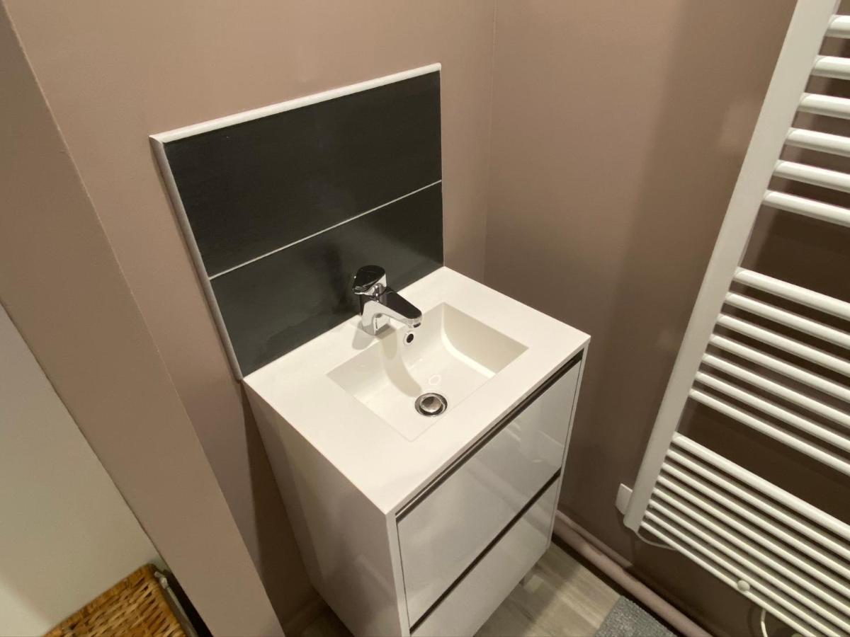 Logements Equipes A Onnaing Avec Espace Balneo En Option Proche Toyota, Autoroute Et Valenciennes Exteriér fotografie